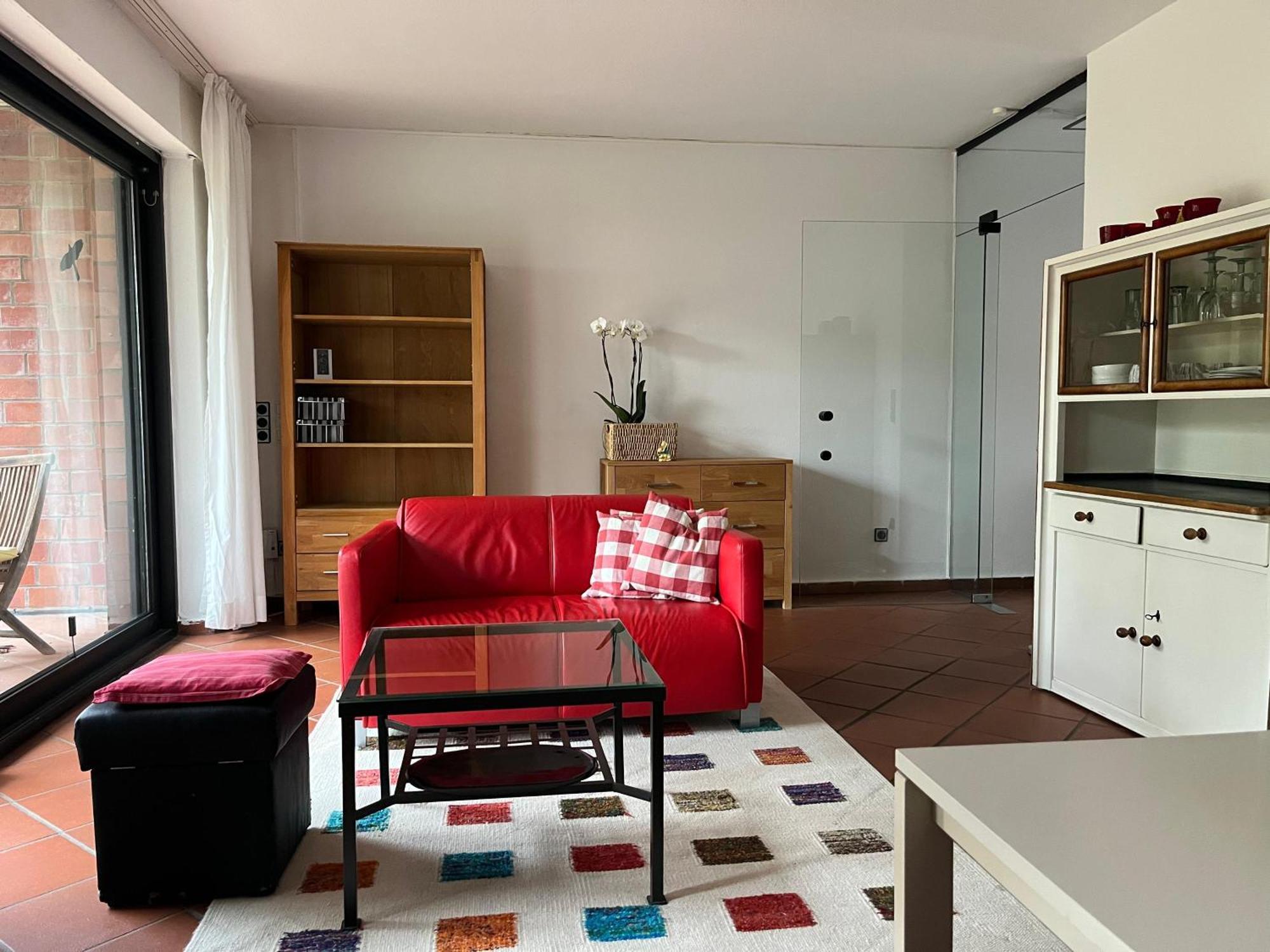 K9 Apartment *