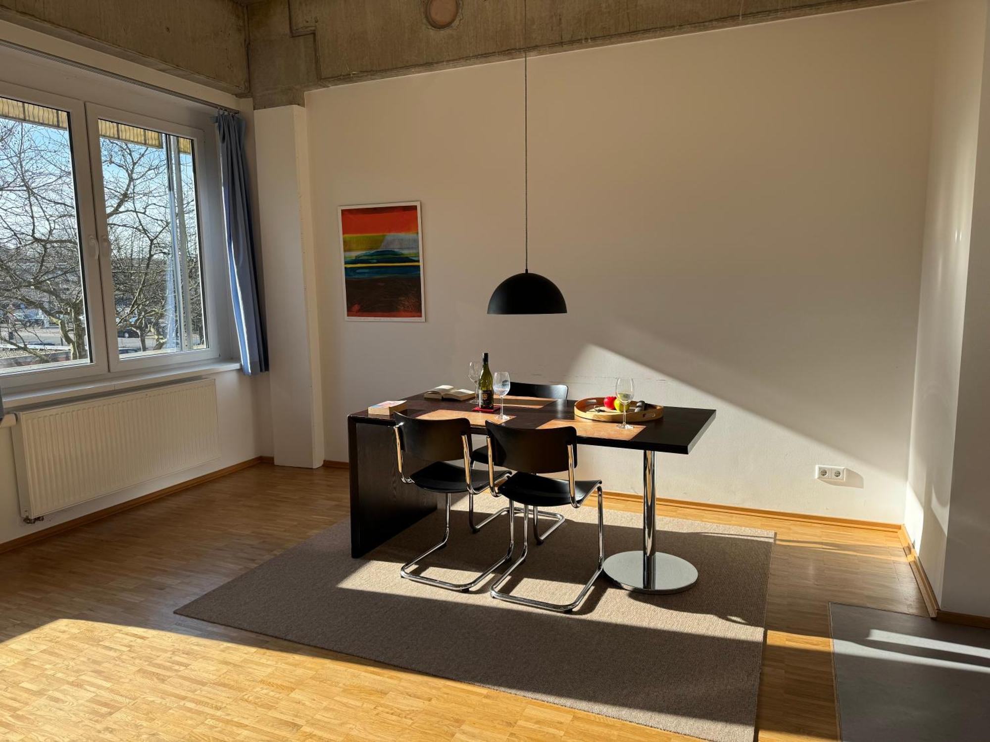 K9 Apartment *